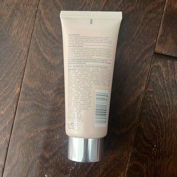 Clinique Moisture Surge™ Overnight Mask - Picture 2 of 4